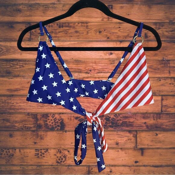 5 for $25🔥American Flag Tie Front Bikini Top Medium - Picture 1 of 4
